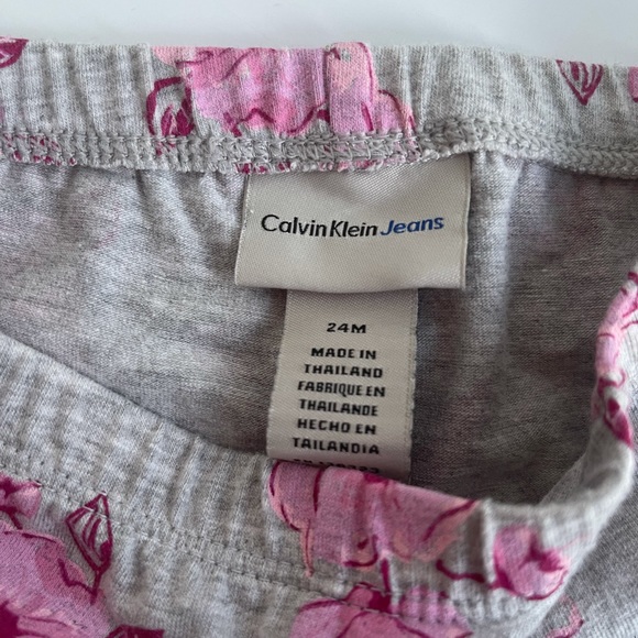 Girls Calvin Klein set - Picture 5 of 5